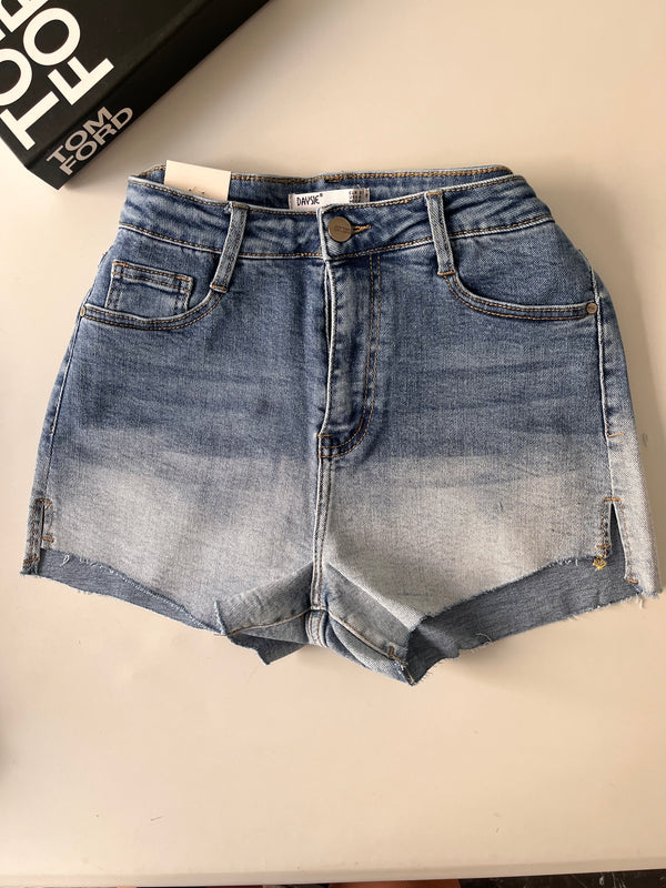 Shorts in denim