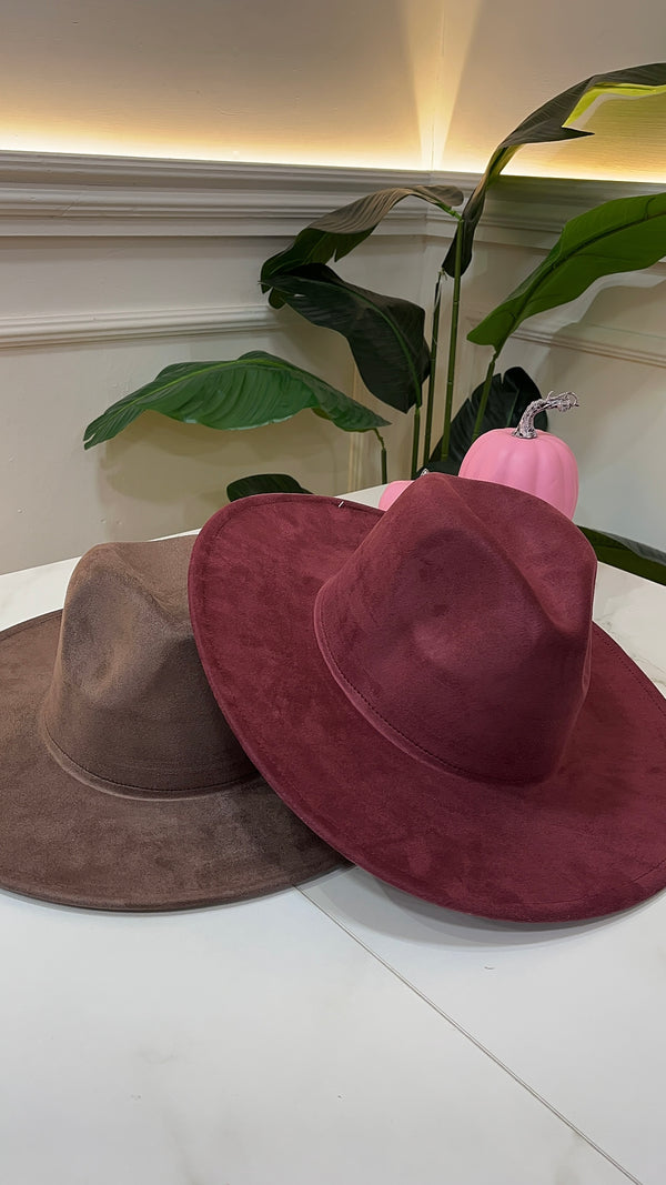 Cappello a falda larga