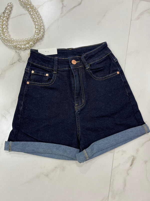 Shorts in denim
